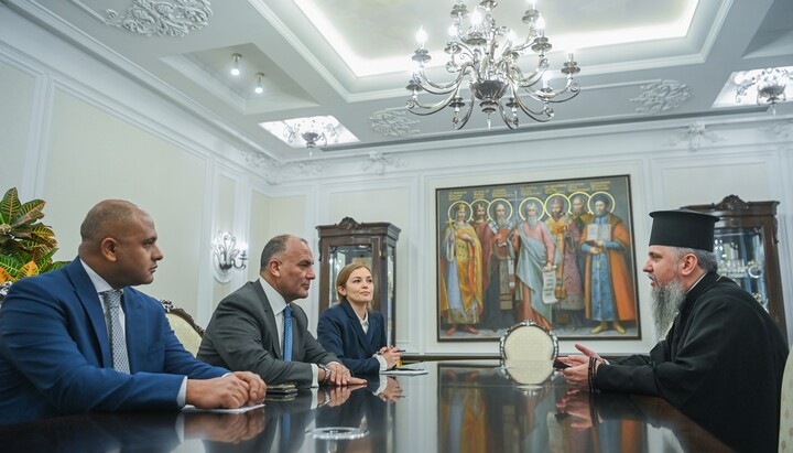 Head of the OCU and Egyptian Ambassadors to Ukraine. Photo: OCU