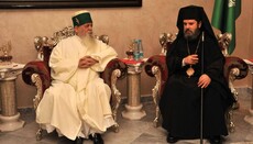 Kryepiskopi i Shqipërisë Joani në vizita urimi për Fitër Bajramin