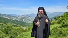 Si t'i drejtohemi një klerikut: tradita orthodhokse e përshëndetjes