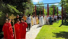 Mitropolia e Korçës kremtoi Fjetjen e Shën Anës