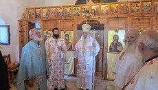Mitropoliti i Gjirokastrës kremtoi Liturgjinë Hyjnore në Livinë të Finiqit
