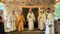 Liturgji e parë në kishën e re të Shën Marinës në Qorez, Shpat