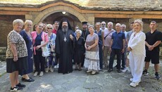 Mitropoliti Anastas meshoi në kishën e Shën Gjergjit në fshatin Dardhë