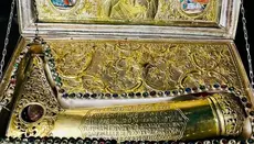 Lipsanet e Shën Anës nga Mali Athos vjen për herë të parë në Rumani