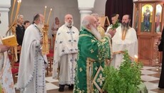 Mitropoliti Nathanail kremton Lartësimin e Kryqit në Gjirokastër
