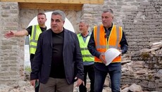 Vijojnë punimet për restaurimin e Manastirit të Kryeengjëjve në Derviçan