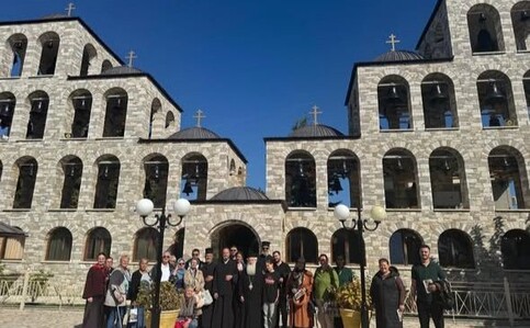 Foto nga peligrinazhi. Mitropolia e Shenjtë e Apollonisë dhe e Fierit