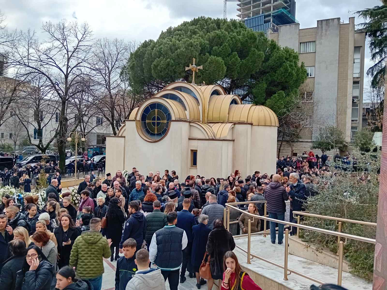 Funerali i Kryepeshkopit Anastas: transmetim online foto 2