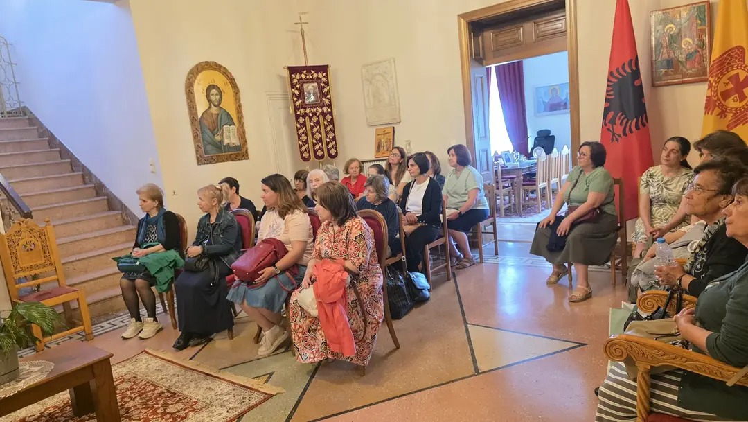 Grupet e katekizmit nga Follorina vizituan Mitropolinë e Korçës - photo 1
