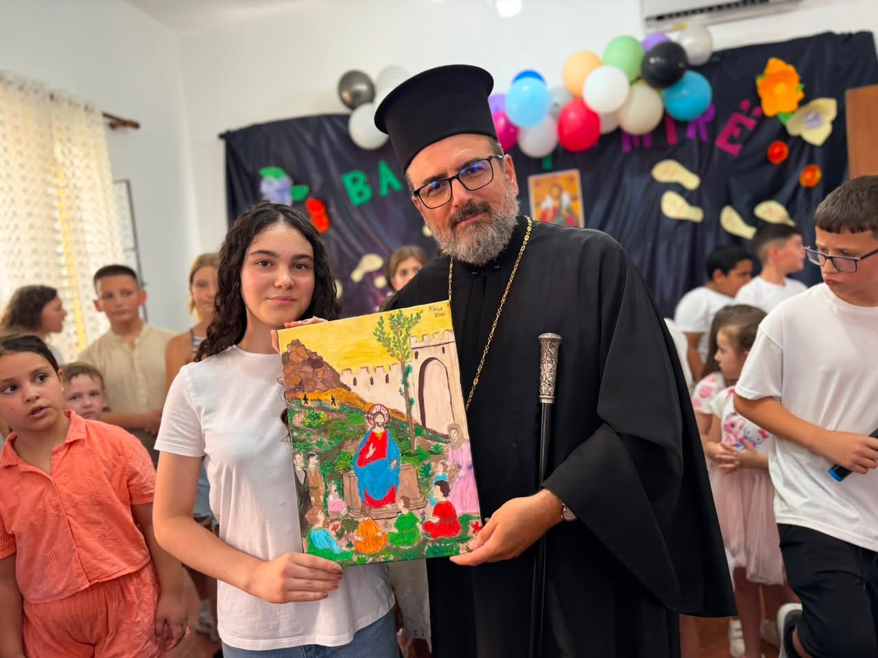 Kampi veror i Shën Nikollës në Elbasan mbyllet me Liturgji dhe festë - photo 2