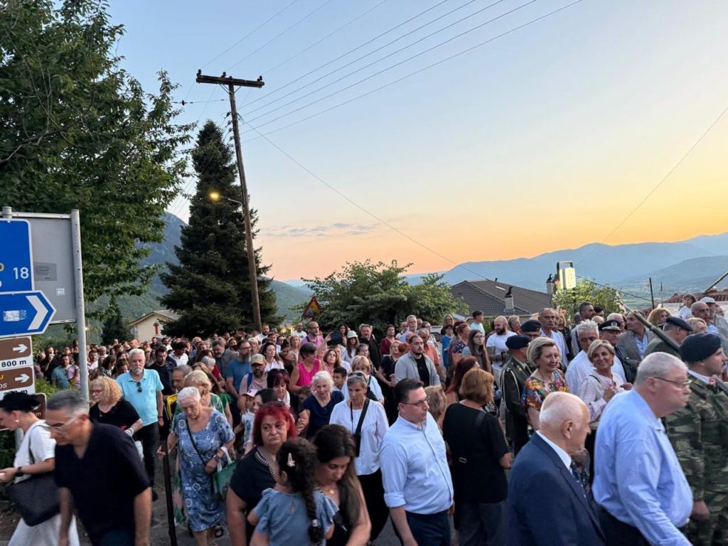 Mijëra besimtarë nderuan Shën Paisin në Konicë - photo 8