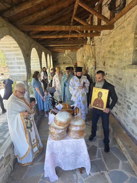 Mitropoliti Nathanail kremtoi Shën Marinën në Kulluricë të Finiqit - photo 4
