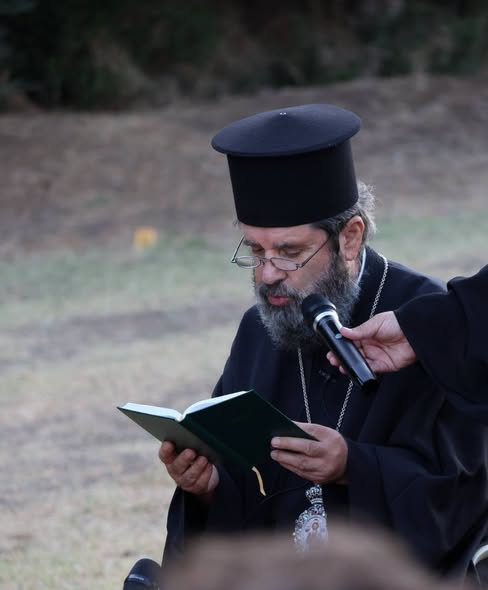 Kryepiskopi Joan viziton kampet verore për vajza dhe djem në Elbasan e Vlorë - photo 4