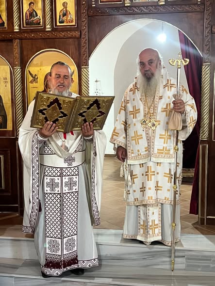 Mitropoliti Nathanail meshoi në Kishën e  Shën Parashqevinë në Kostar të Finiqit - photo 2