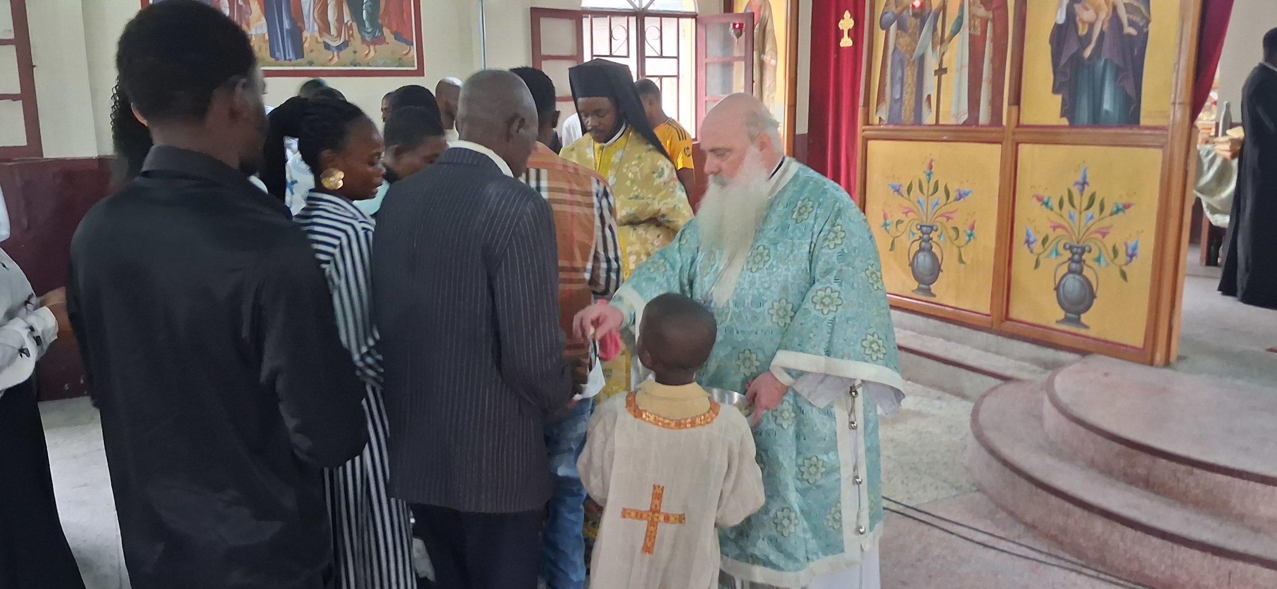 Mitropoliti i Kinshasës kreu Liturgjinë Hyjnore në Kongo - photo 1