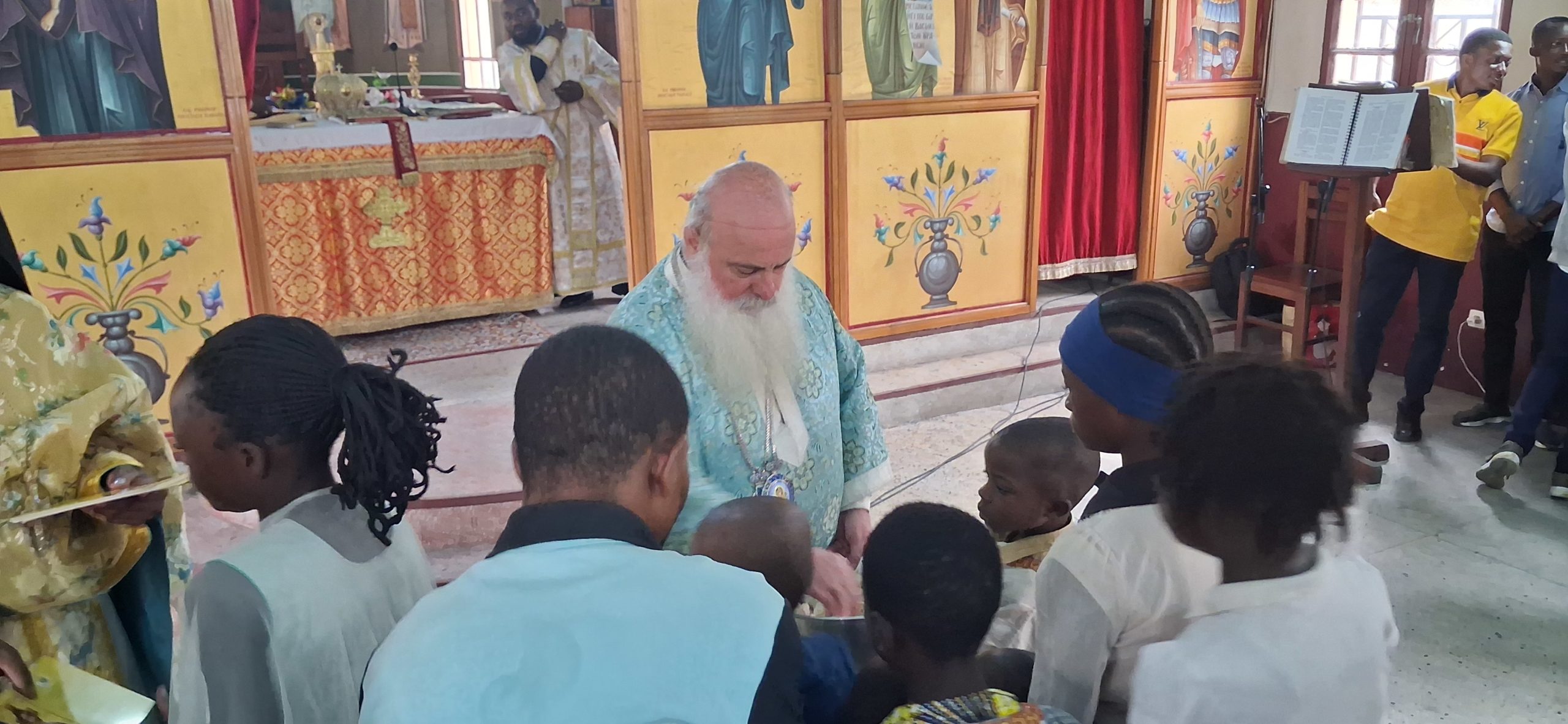Mitropoliti i Kinshasës kreu Liturgjinë Hyjnore në Kongo - photo 2
