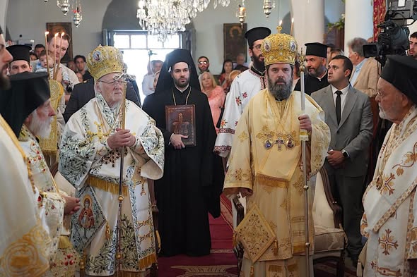 Patriarku Ekumenik dhe Kryepeshkopi Joan kremtuan Fjetjen e Hyjlindëses në Imbros - photo 4