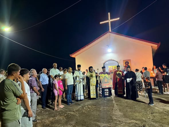Kremtohet Fjetja e Hyjlindëses në kishën e fshatit Shtërrmen, Cërrik - photo 2