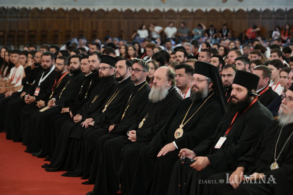 Patriarku Daniel bekon të rinjtë e ITO 2026 në Bukuresht - photo 3