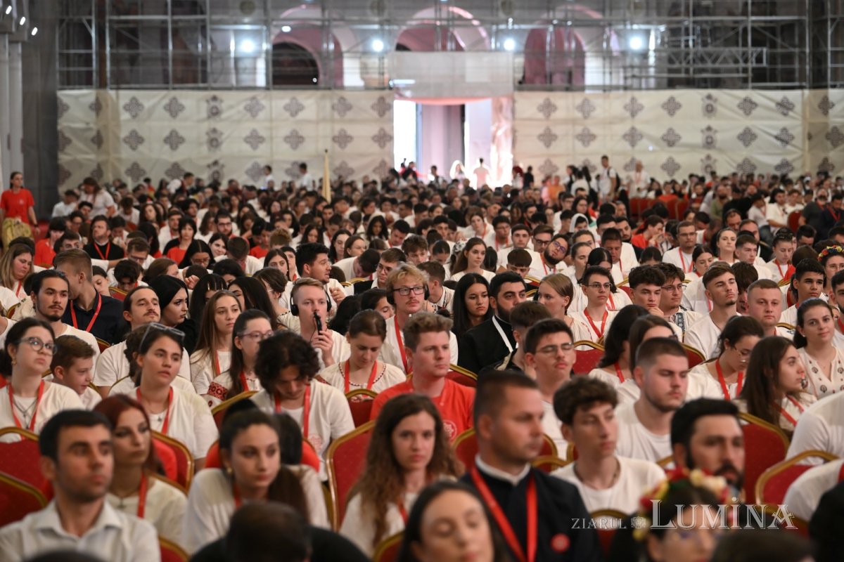 Patriarku Daniel bekon të rinjtë e ITO 2026 në Bukuresht - photo 9
