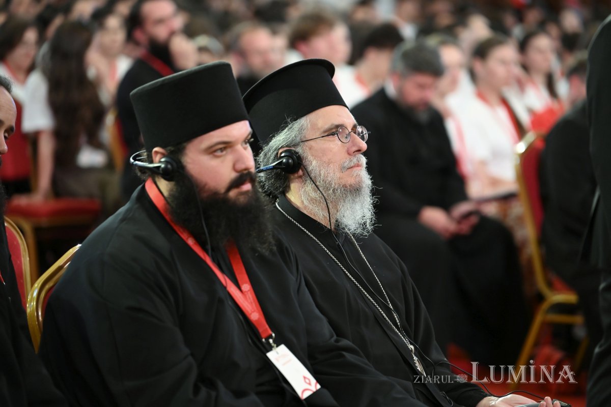 Patriarku Daniel bekon të rinjtë e ITO 2026 në Bukuresht - photo 10