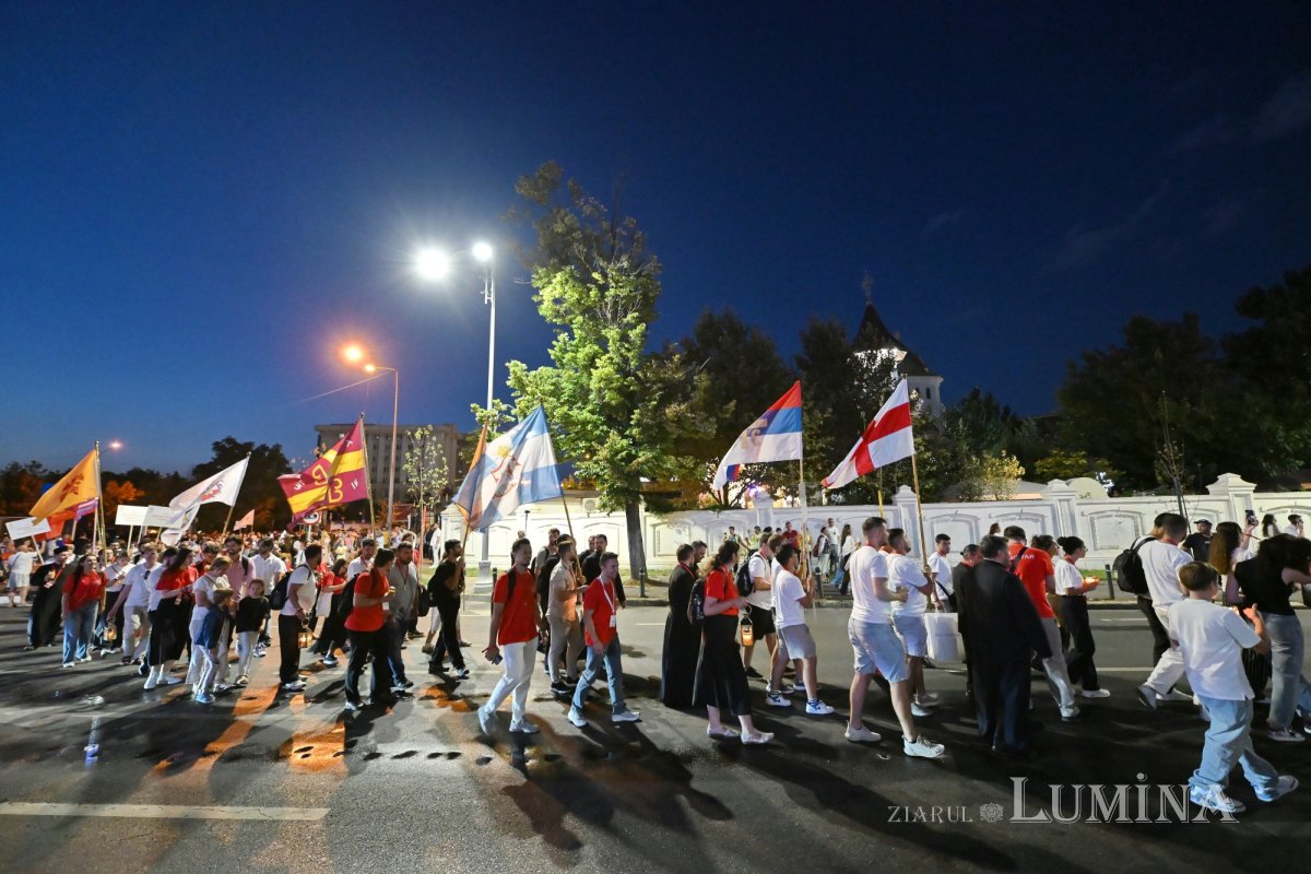 Patriarku Daniel bekon të rinjtë e ITO 2026 në Bukuresht - photo 15