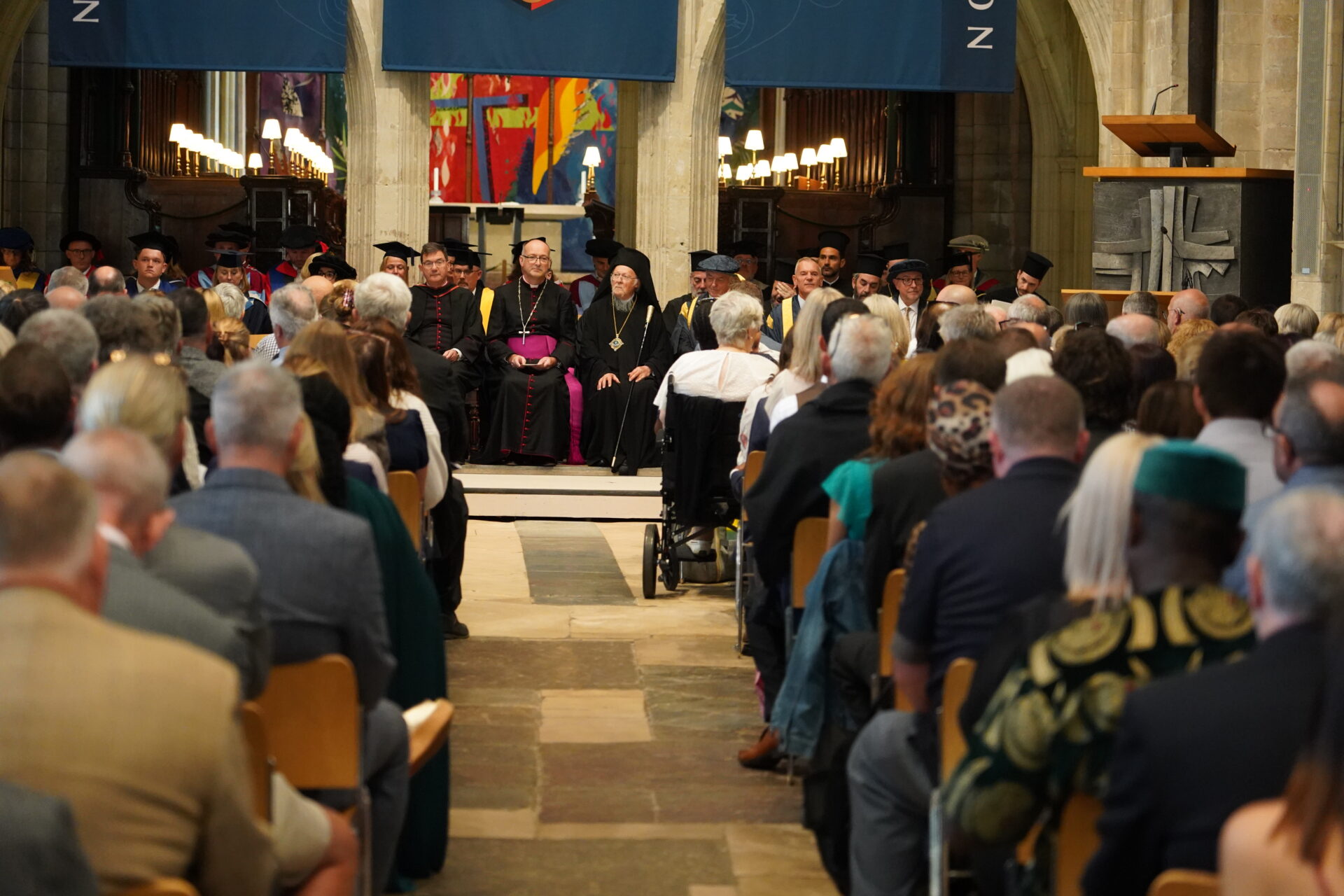 Patriarku Ekumenik Vartholomeu nderohet doktor honoris causa në Chichester - photo 3