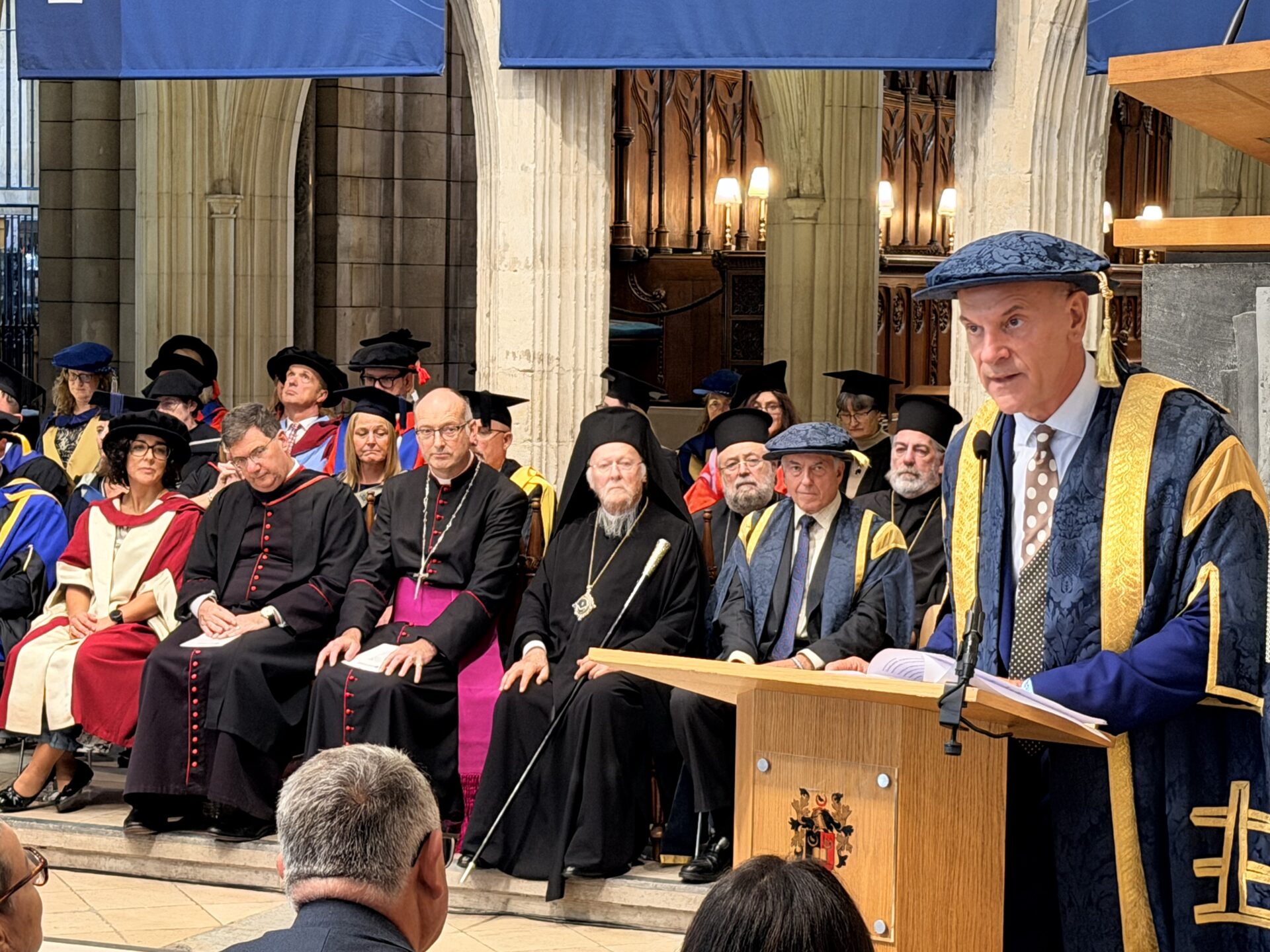 Patriarku Ekumenik Vartholomeu nderohet doktor honoris causa në Chichester - photo 5