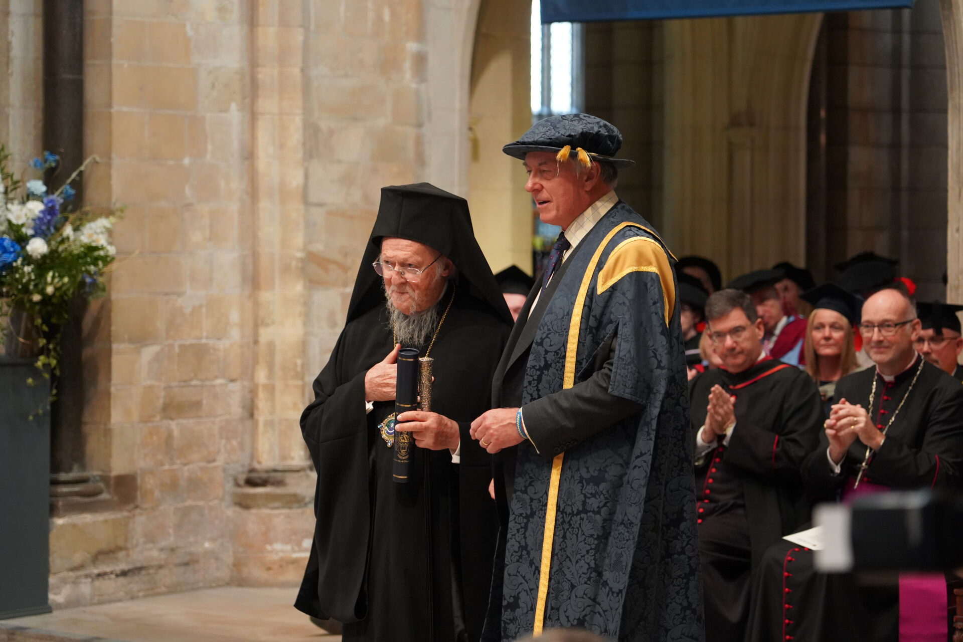 Patriarku Ekumenik Vartholomeu nderohet doktor honoris causa në Chichester - photo 6