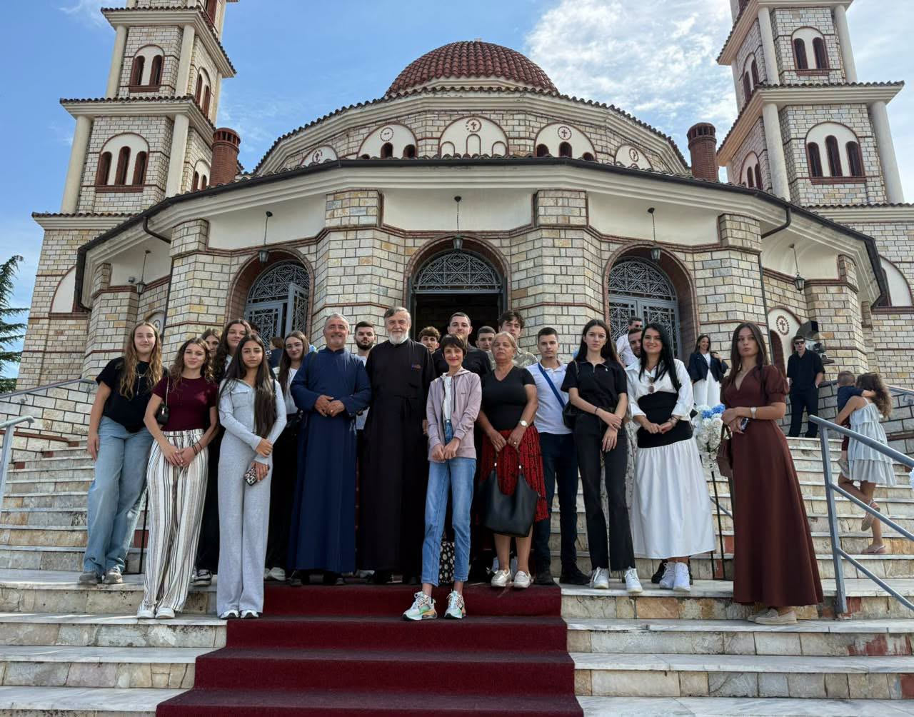 Rinia Ortodhokse e Fierit vizitoi kishat e Korçës dhe Prespës - photo 2