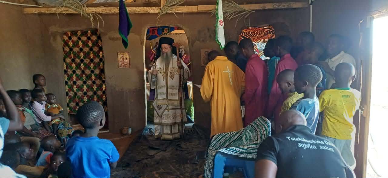 Episkopi i Bukobës kryen 41 pagëzime në famulli në Tanzani - photo 1