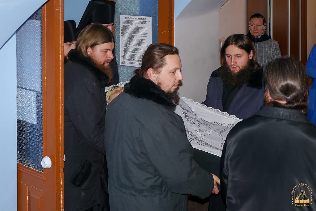 Në Lavrën e Sviatohirskut u kujtua murgu Varsanufi në ditën e 40-të - foto 8
