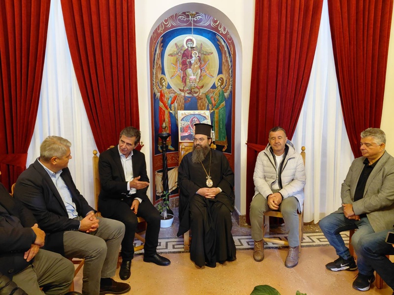 Zëvendësministri grek Gkioulekas vizitoi Mitropolinë e Korçës - foto 1