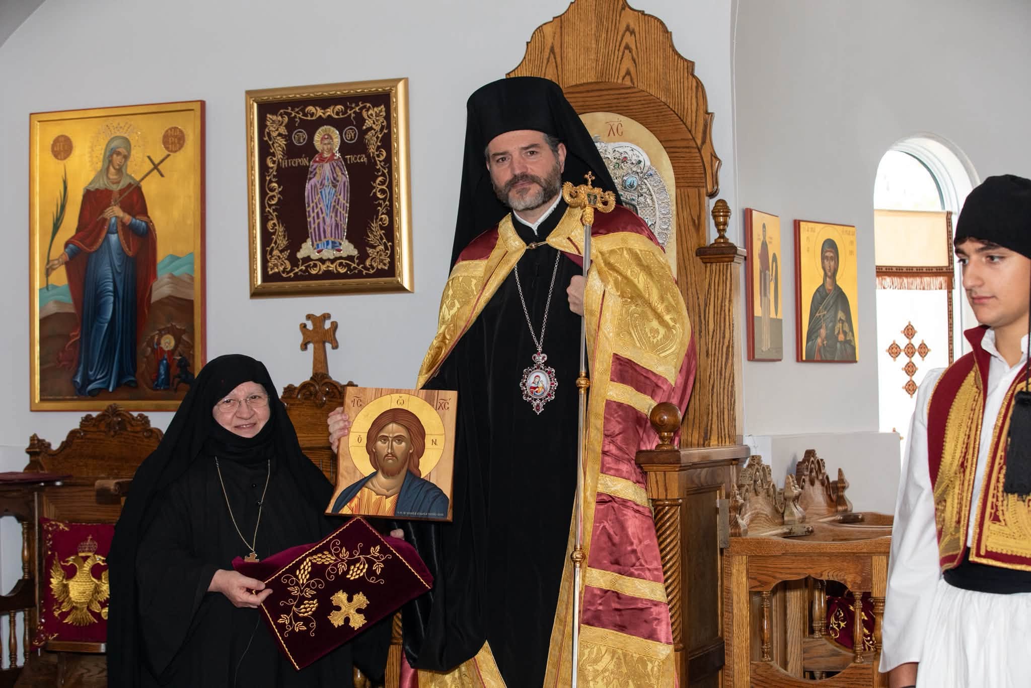 Kryepeshkopi Apostolos vizitoi manastirin e Shën Kozma Etolosit në Bolton - foto 6