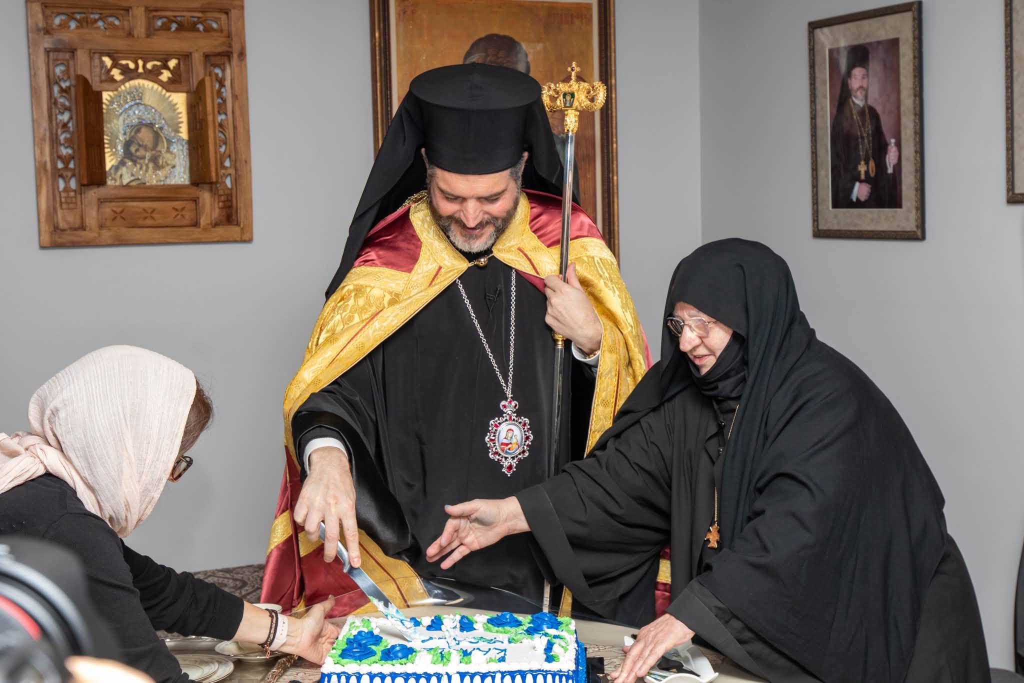 Kryepeshkopi Apostolos vizitoi manastirin e Shën Kozma Etolosit në Bolton - foto 11