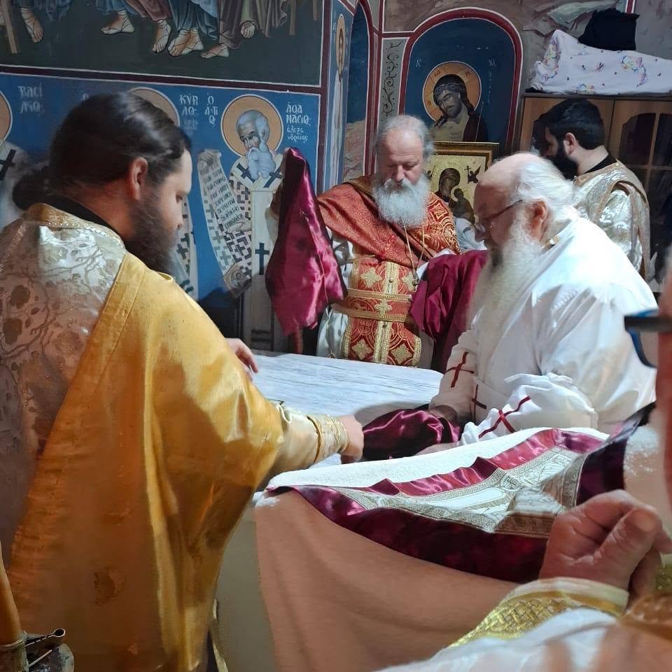 Mitropoliti Nathanail shenjtëroi kishën e Shën Parashqevisë në Terihat - foto 4
