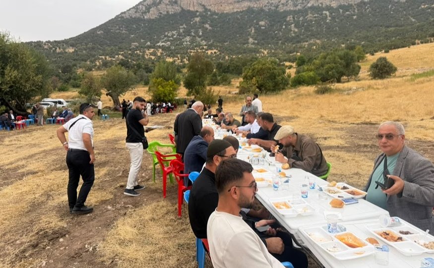 Familjet suroye kthehen në Jinet të Turqisë për festën e Shën Gjergjit - foto 1