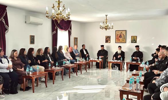 Mitropoliti Nikolla takoi stafet e kampeve të Kishës në Elbasan - foto 2
