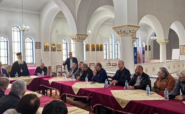 Në Fier u prezantua monografia e Thoma Shkirës për periudhën komuniste - foto 2