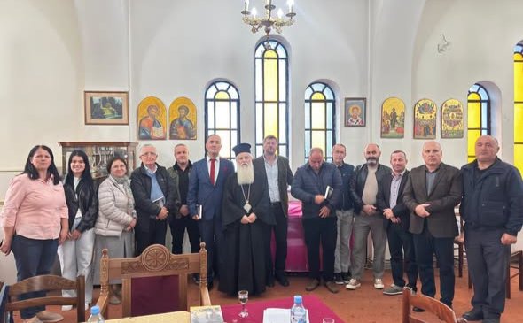 Në Fier u prezantua monografia e Thoma Shkirës për periudhën komuniste - foto 3